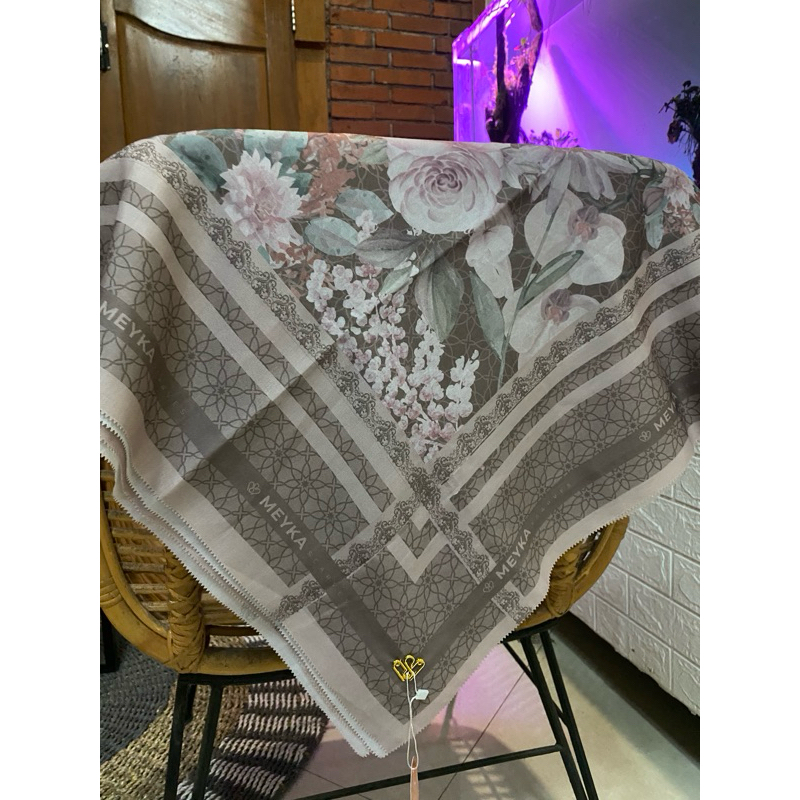 MEYKA SCARVES premium