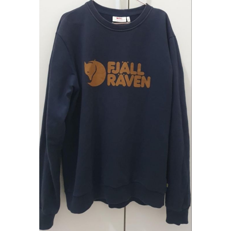 fjallraven logo sweater not mammut arcteryx