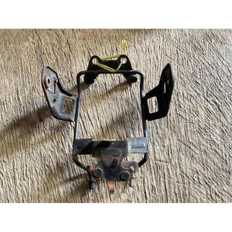 Pangkon dudukan lampu depan GL Pro ori copotan