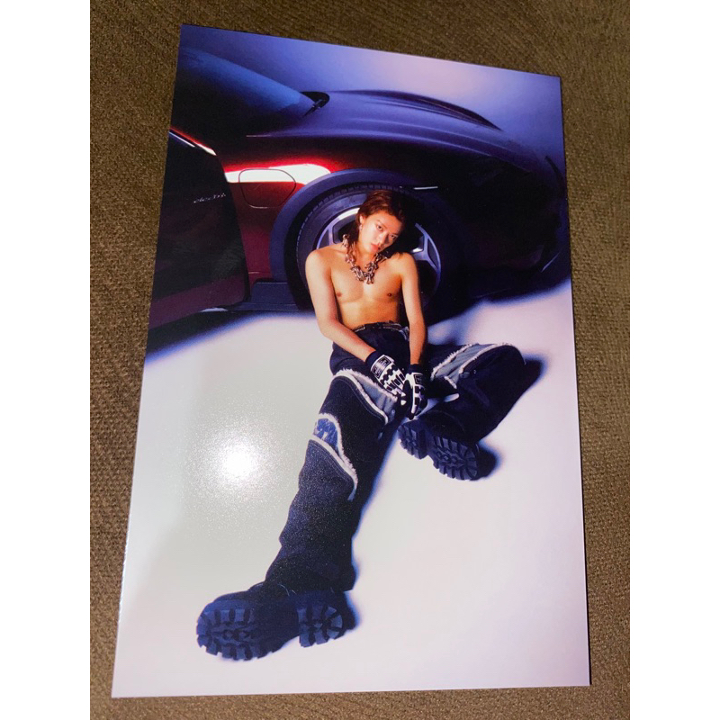 POSTCARD OFFICIAL Yuta 2Baddies