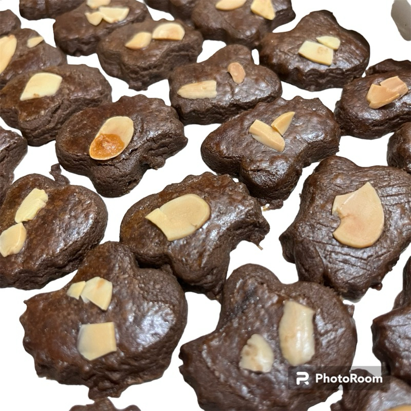 

kue kering coklat Almond kemasan 100gr