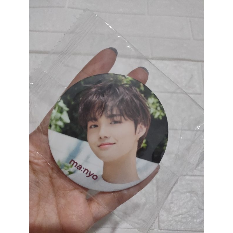Treasure Doyoung Mirror from Manyo