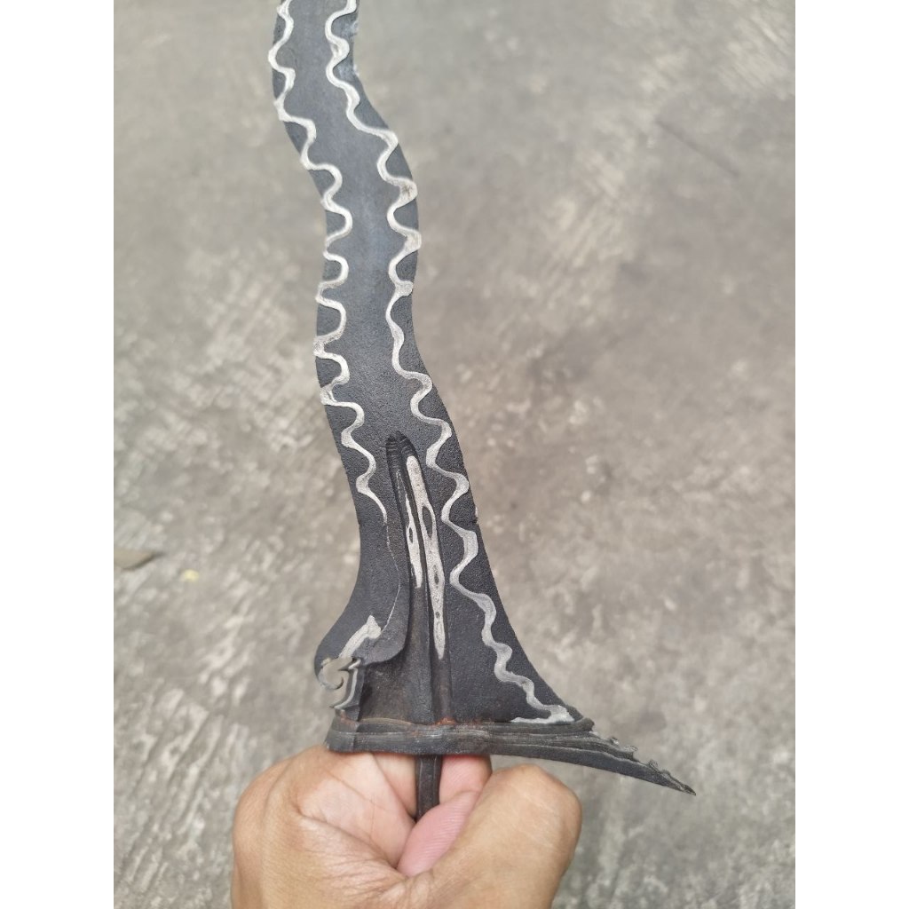 Keris Luk 11 Sabuk Inten pamor Untu Walang