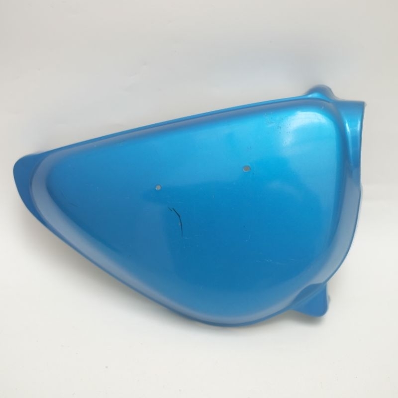 SIDE BOX COVER TUTUP AKI KEMPOL KANAN HONDA CB100 K3 CB125 CB 100 125 ORIGINAL NOS ORI BARU