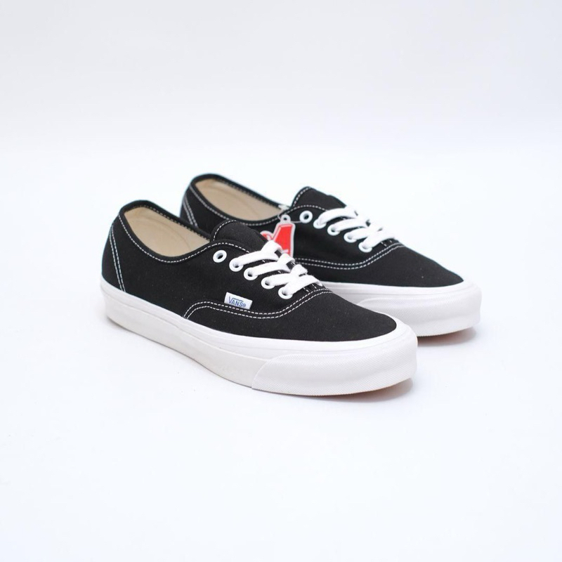 #saleenak Vans Vault Authentic LX OG Black White Original Resmi