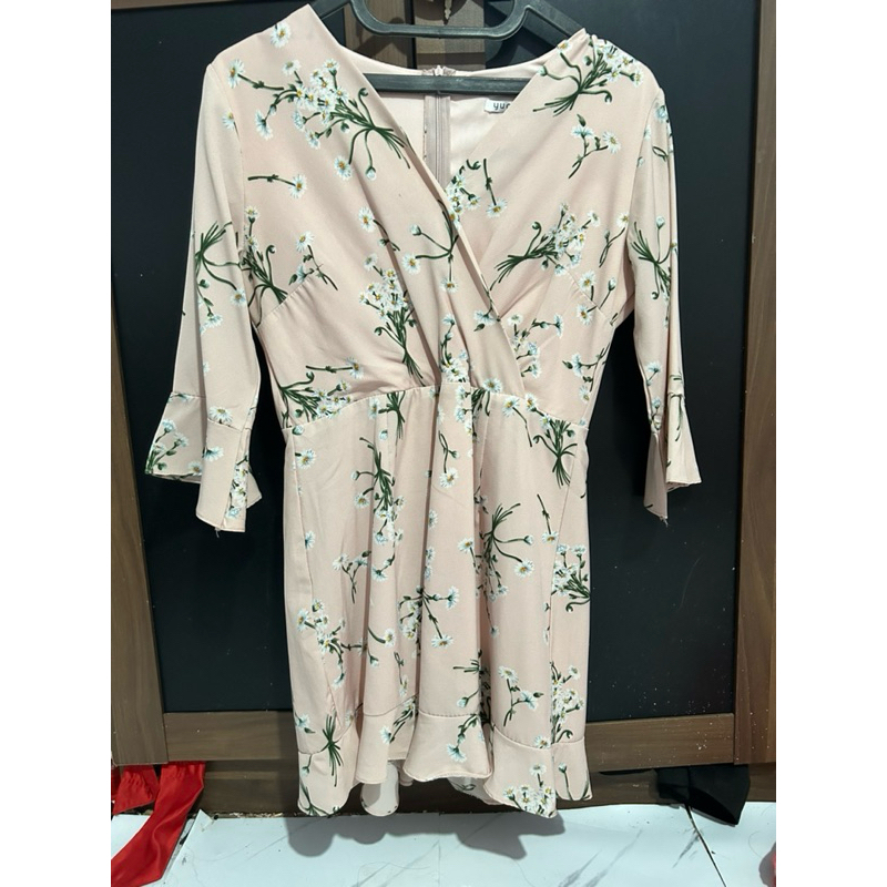 Baju preloved bunga