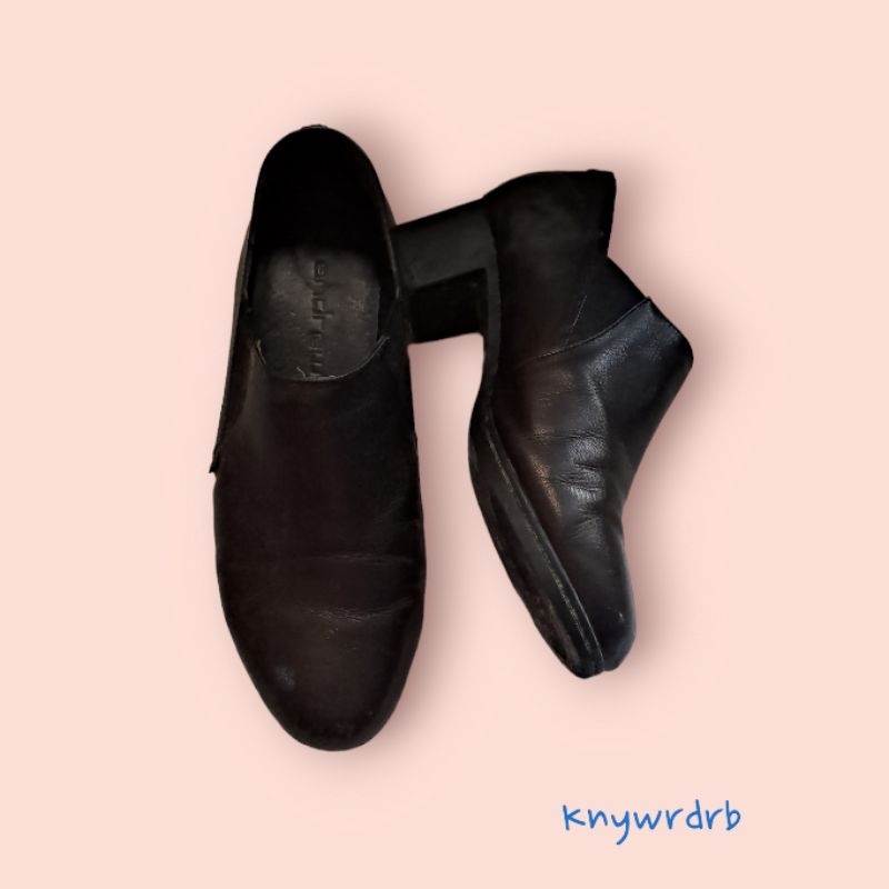 preloved sepatu andrew