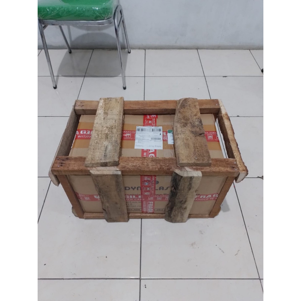 

Tambahan Packingan Kayu untuk Keamanan Paket Paking Kayu