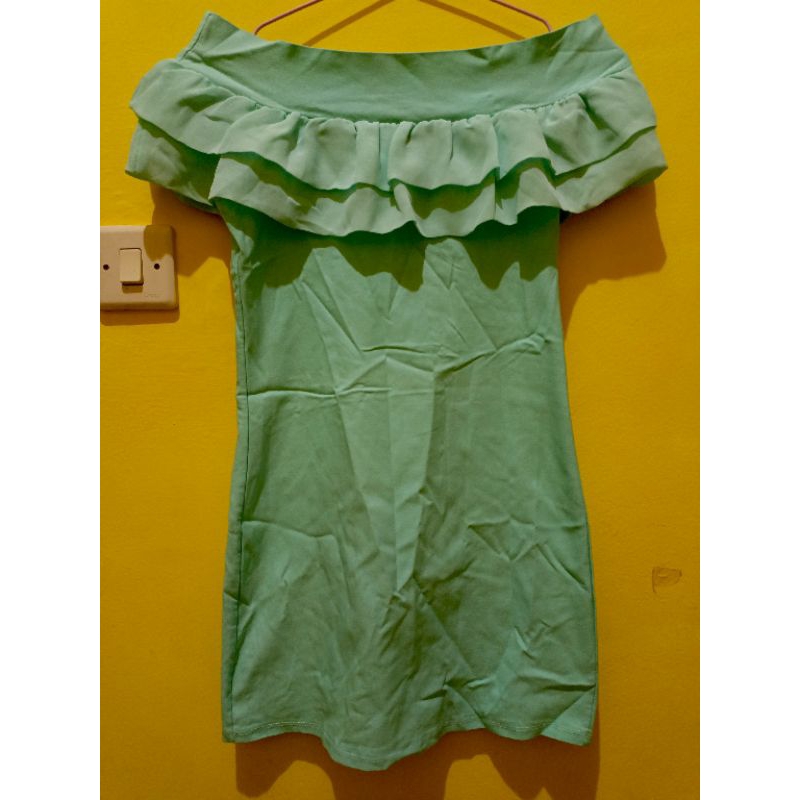 dress Sabrina preloved size kecil cantik cerah seksi