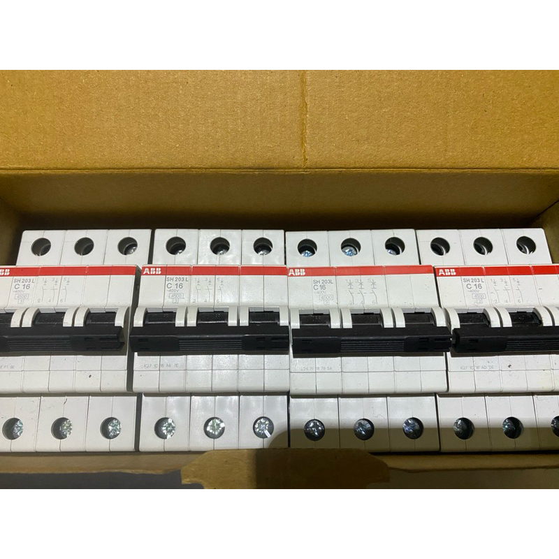MCB ABB SH203L   10A , 16A , 20A , 25A , 50A 3phas  Original Baru gress