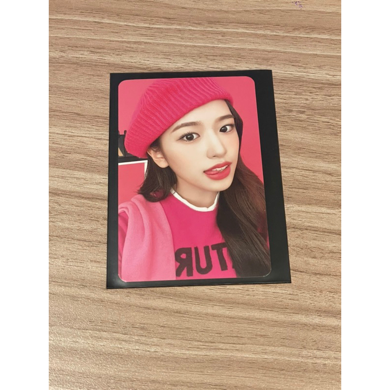 IVE photocard yujin season greetings 2023