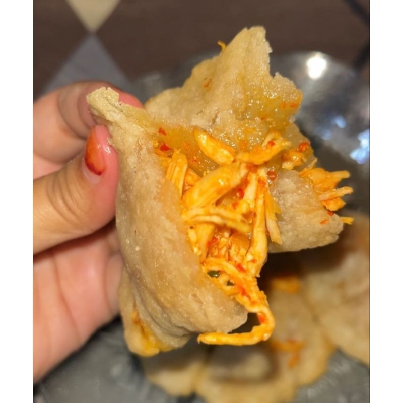 

Cireng ayam suwir