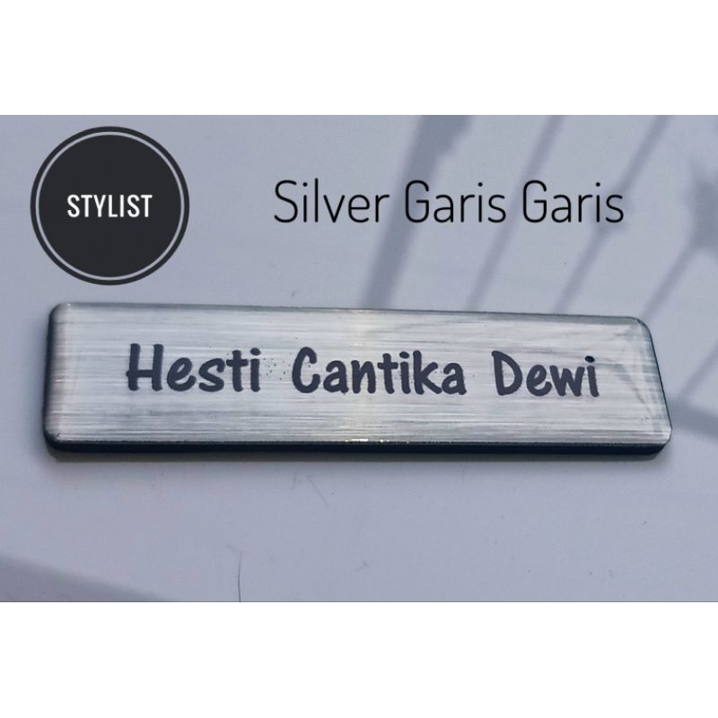 

NAME TAG / PAPAN NAMA DADA MODEL Silver Garis Garis - Pengait Peniti - Magnet Terkuat