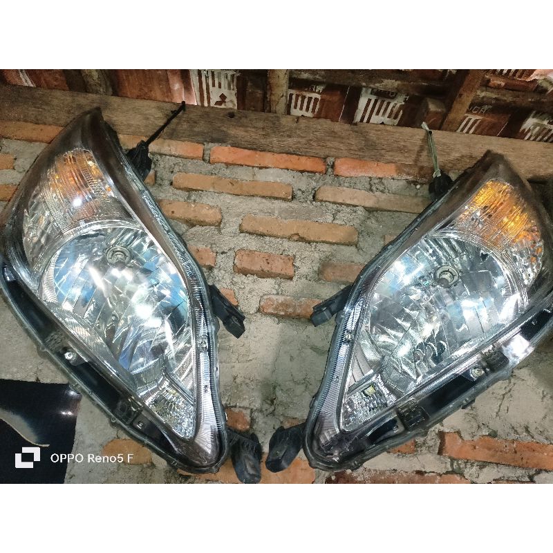 HEADLAMP INNOVA BARONG 2012