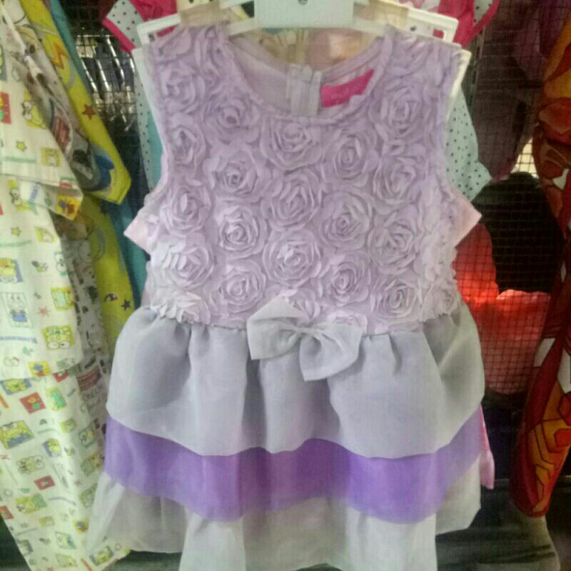 Dress lilac anak import, bunga timbul, halus.