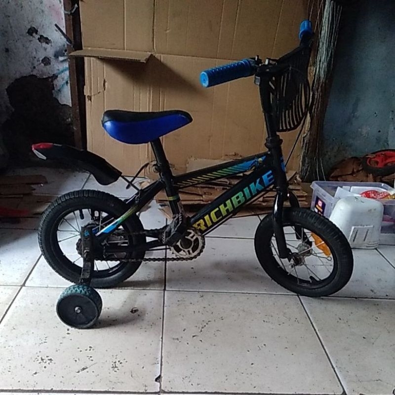 SEPEDA ANAK UKURAN 12IN COCOK UNTUK USIA 3-4THN BEKAS