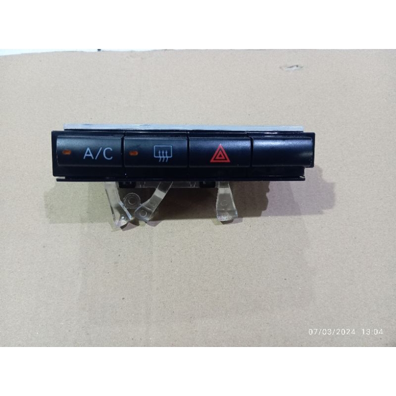 TOMBOL SAKLAR AC MOBIL DAIHATSU TOYOTA UNIVERSAL