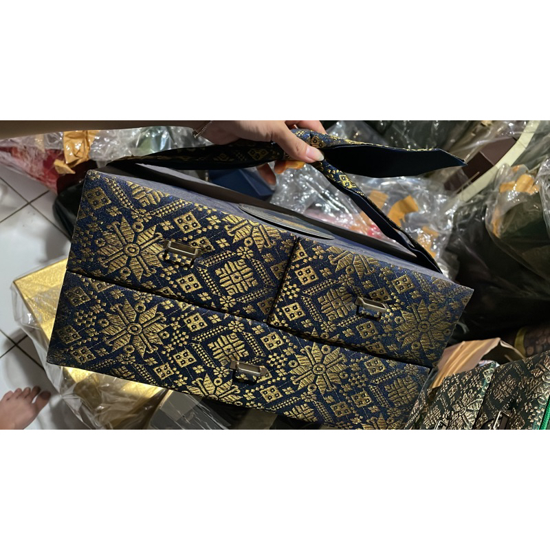 

5 box kue lebaran isi 4 toples model laci songket biru premium