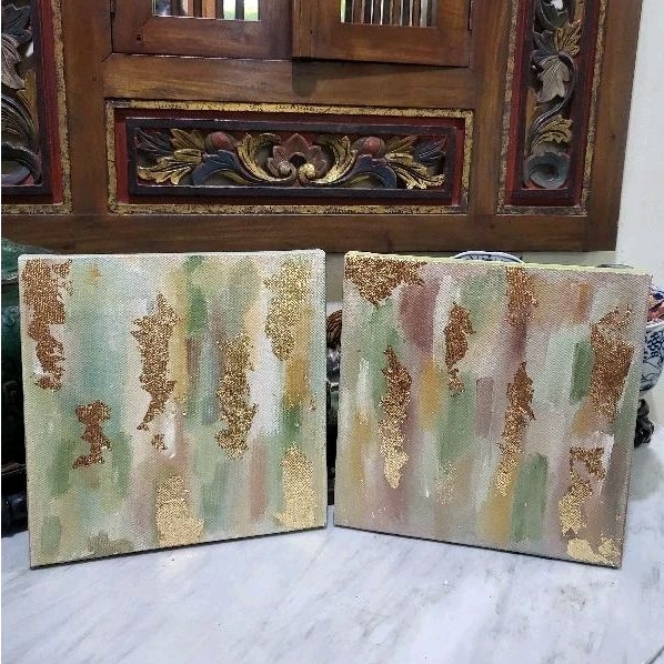 

Abstract Set 2. 2 lukisan abstrak ukuran 25x25cm. Lukisan Tangan Asli, Acrylic di kanvas spanram langsung sangkut.