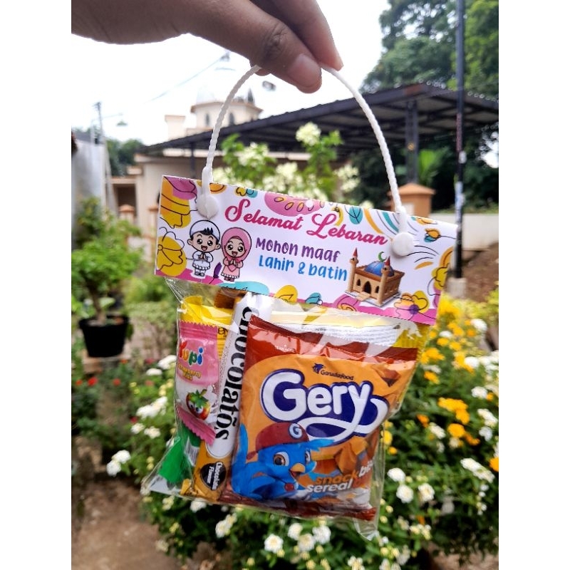 

HAMPERS LEBARAN UNTUK ANAK ANAK