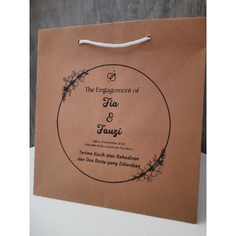

Paper bag 20x25 SABLON , tas kertas souvenir, P20 L10 T25