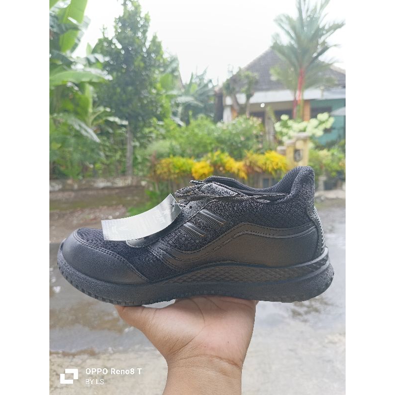 Sepatu PRO ATT MR 851