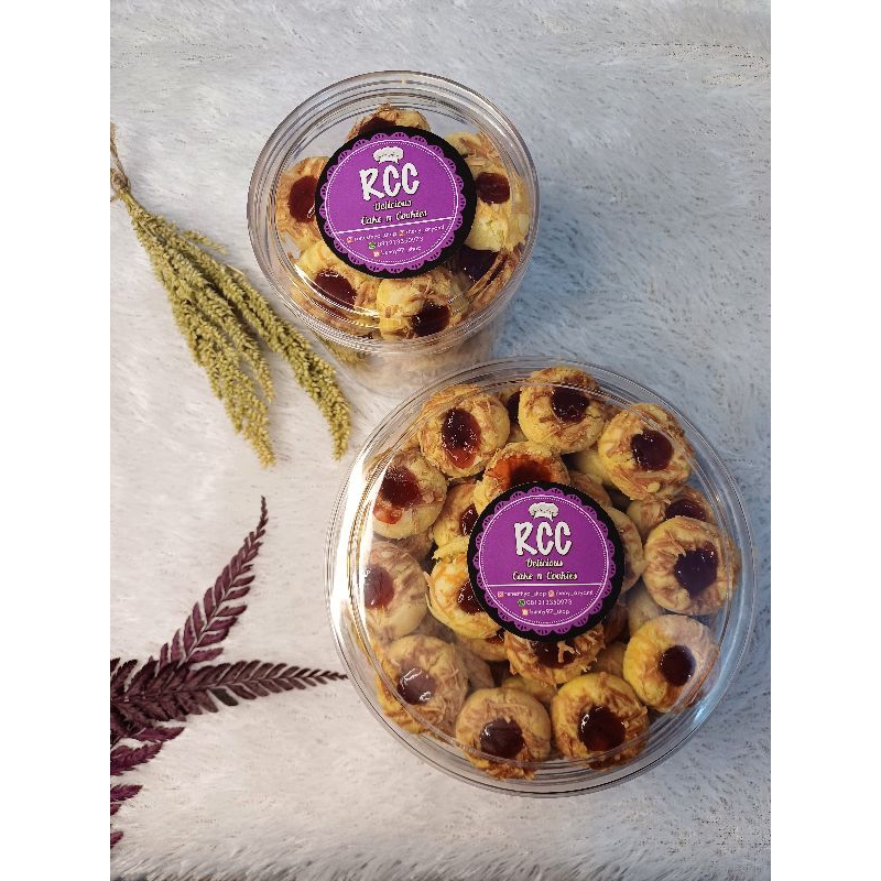 

STRAWBERRY CHEESE THUMBPRINT RCC COOKIES PREMIUM