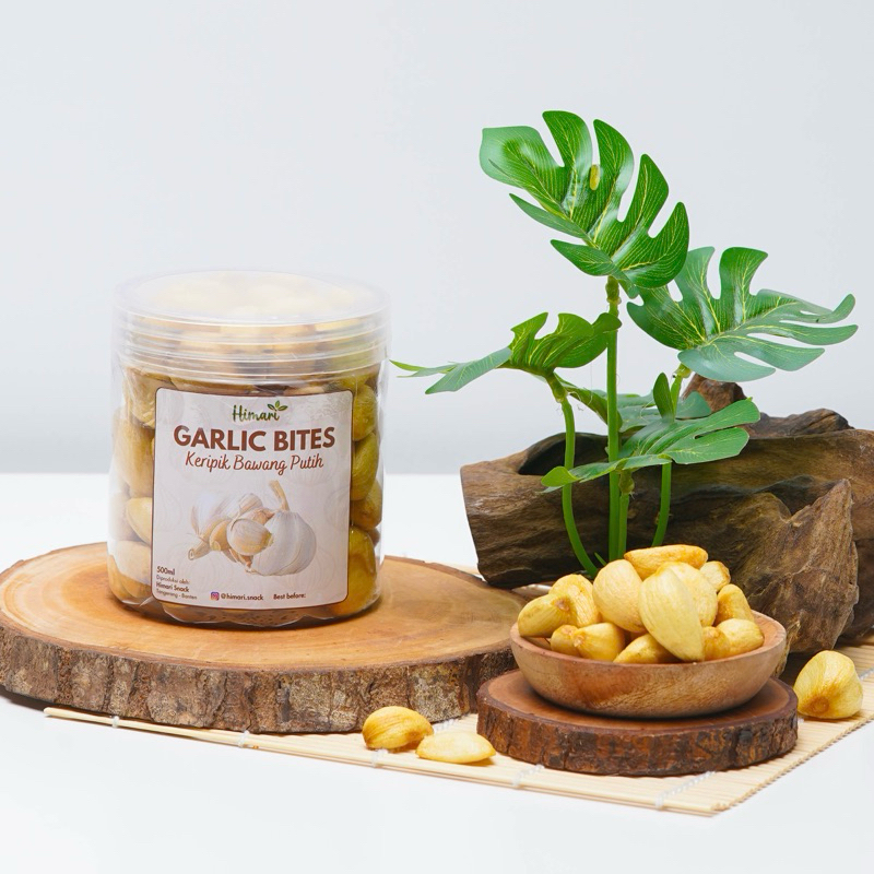 

Keripik Bawang Putih Himari Garlic Bites Snack Cemilan Sehat Kemasan Pouch 70gr dan Toples 350-500ml