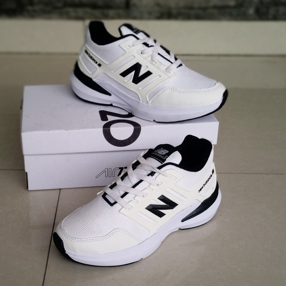 Sepatu Pria Sneakers Olahraga Pria Wanita NB Premium Cewek Cowok Putih Hitam Sepatu Kasual Fashion B