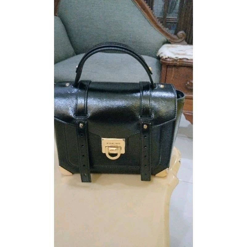 Manhattan MK black New (Clearence sale)