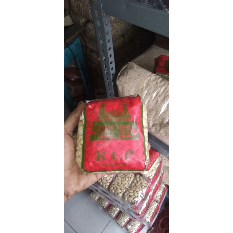 

kacang kupas tuban terbaik 300 - 400 grm