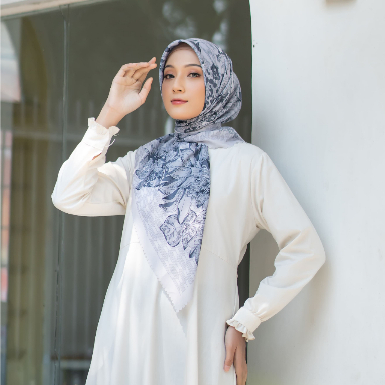 SHARAH Laser Cut Hijab Segi Empat Print Motif Elnara Warna Abu