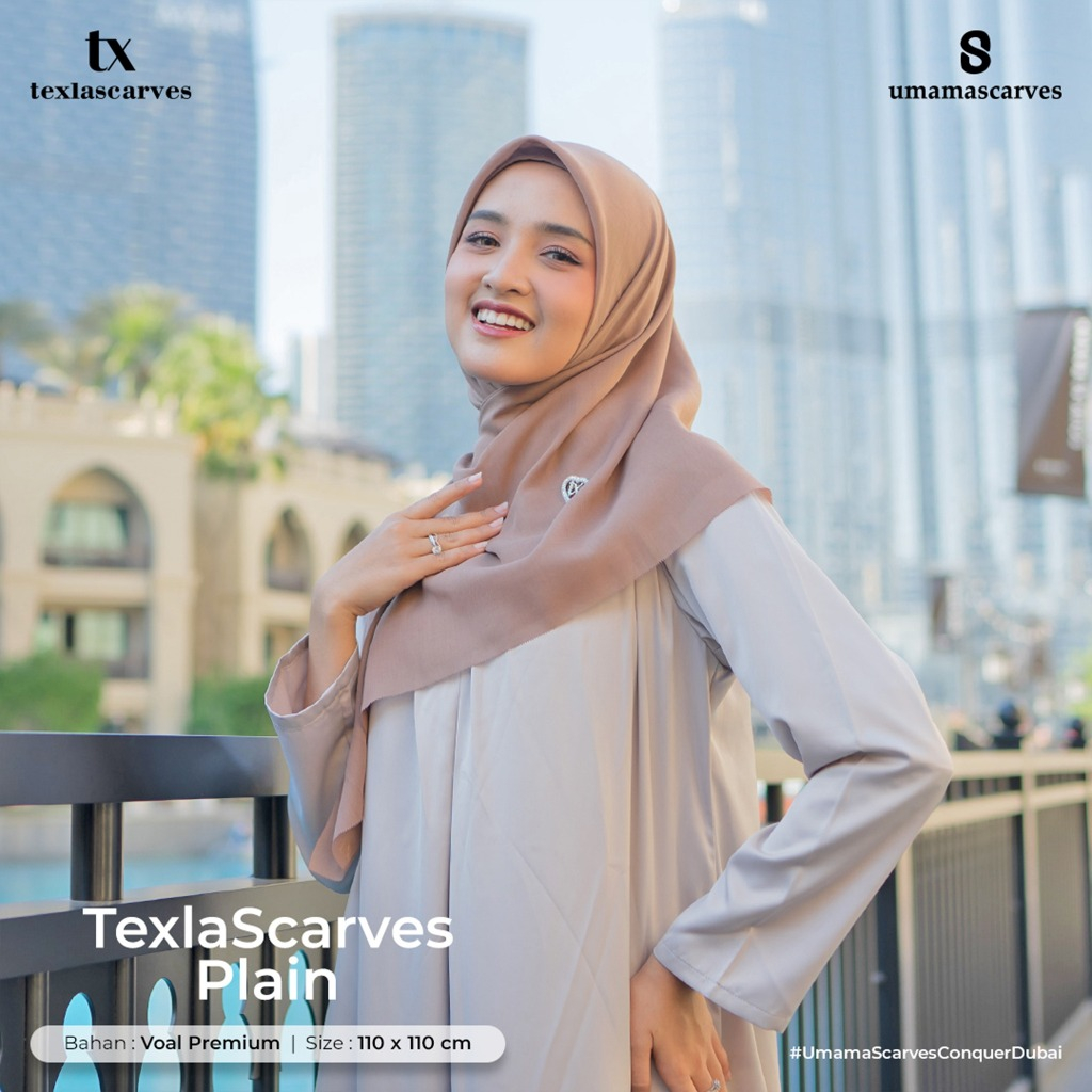 BOX TEXLA SCARVES POLOS BY UMAMA SCARF FREE BROOCH  Kerudung Umama Paris Cotton Premium LC 110x110 c