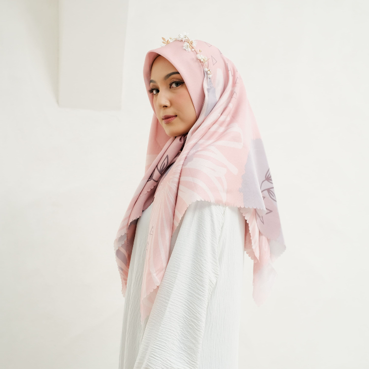 SHARAH Laser Cut Hijab Segi Empat Print Motif Kaila Warna Coral
