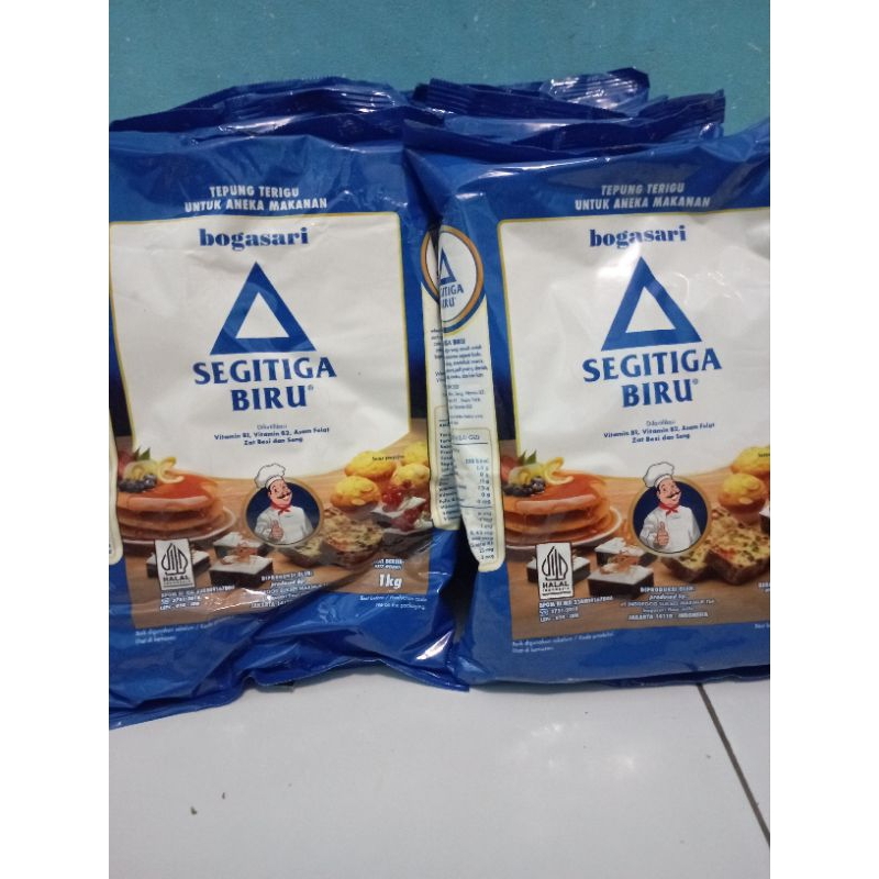 

(COD) Tepung Terigu Segitiga Biru Premium 1kg Termurah