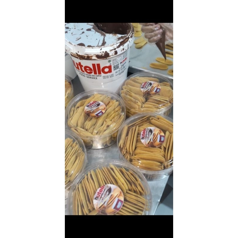 

LIDAH MEONG KUCING NUTELA WISMAN KUE KERING 350gr