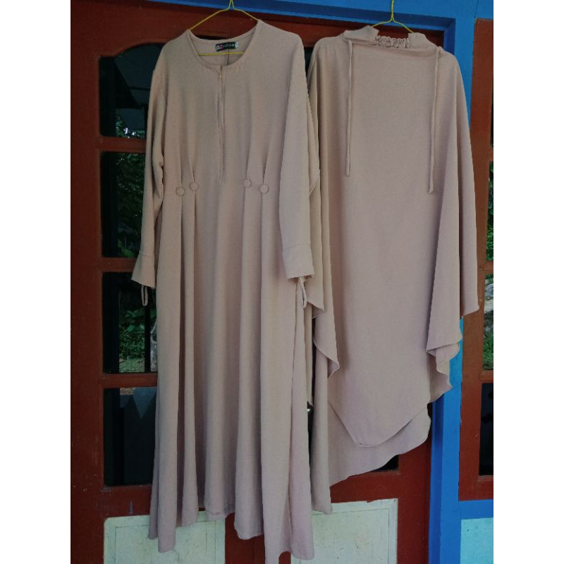 [CEK DESKRIPSI] Preloved Set Sumayyah Series by Azzahra Syari warna Mellow Peach *Free Kaos Kaki