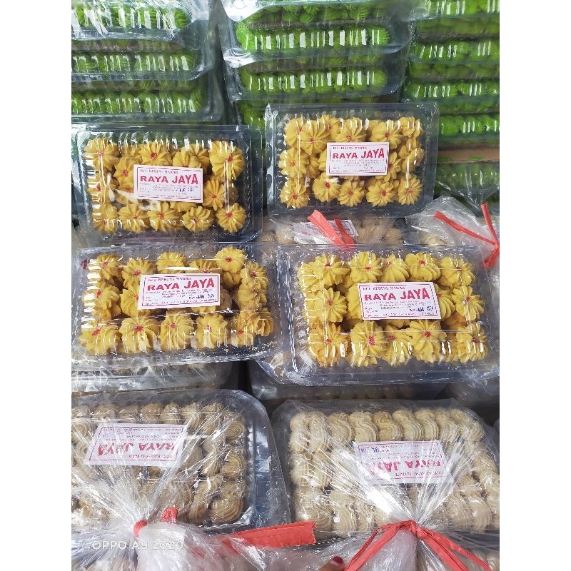

Kue kering homemade raya jaya