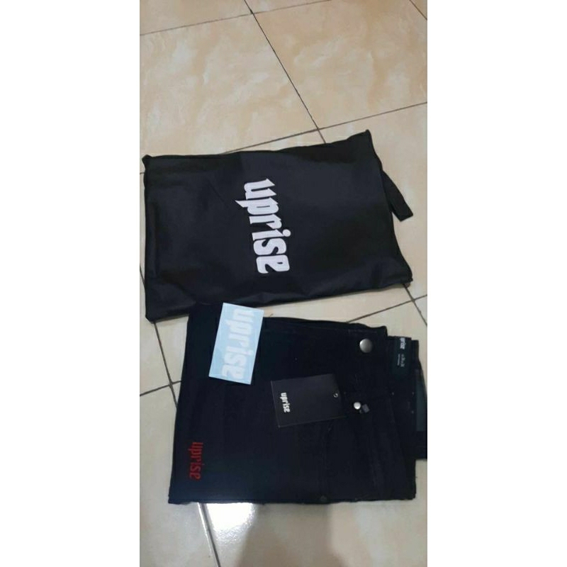 UPRISE RED DEVIL SZ 34