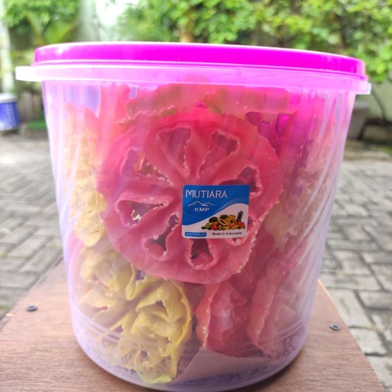 

Kembang goyang wijen rainbow toples 500gram