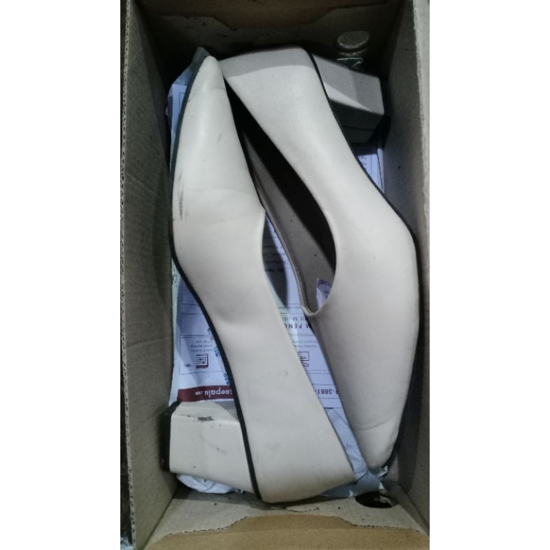 PRELOVED Viola Sepatu Heels - SEIS
