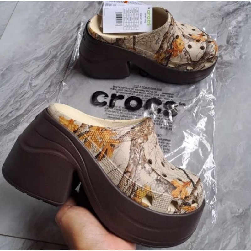 Crocs siren motif wedges / crocs wedges wanita / sandal Crocs siren motif / wedges crocs terbaru / s