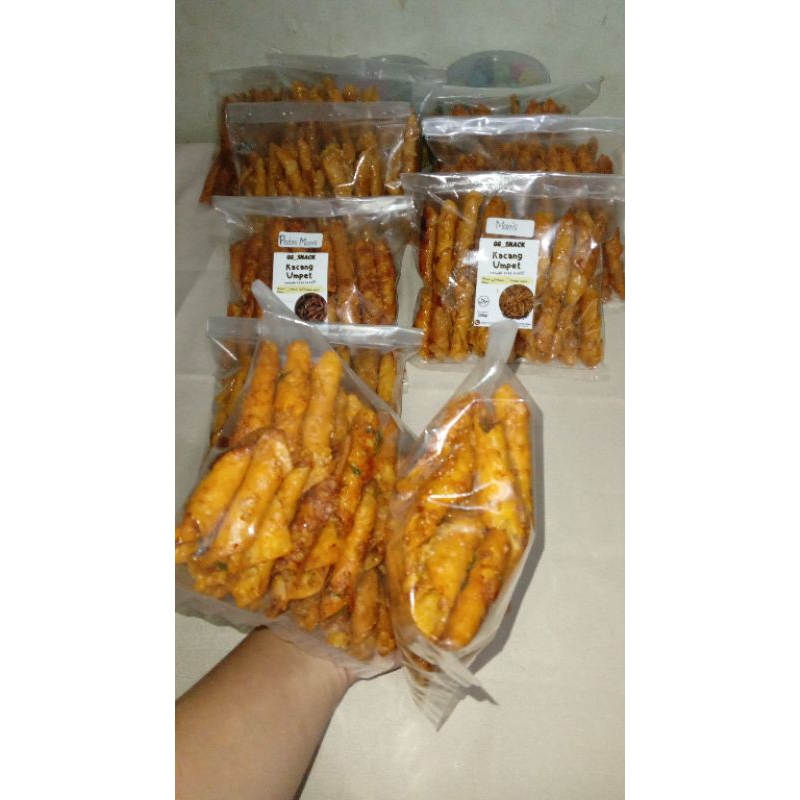 

KACANGUMPAT MANIS DAN PEDAS MANIS 200GR