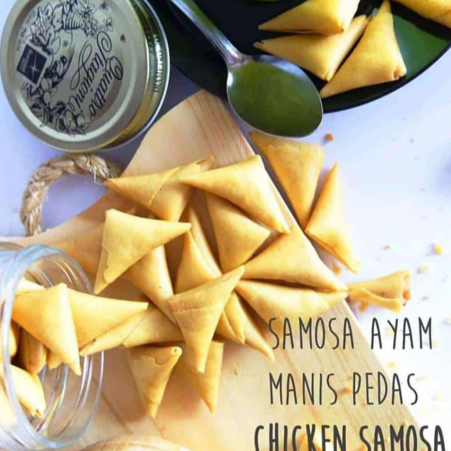 

Samosa Ayam Mini / Ekado Mini Enak Renyah - Toples