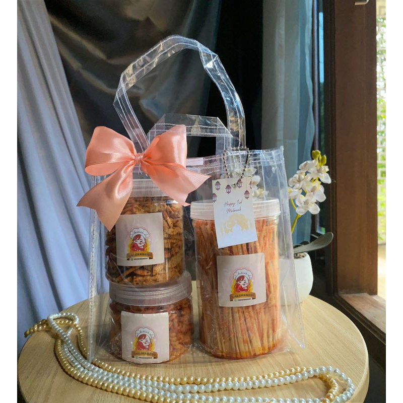 

Hampers By Snackkers
