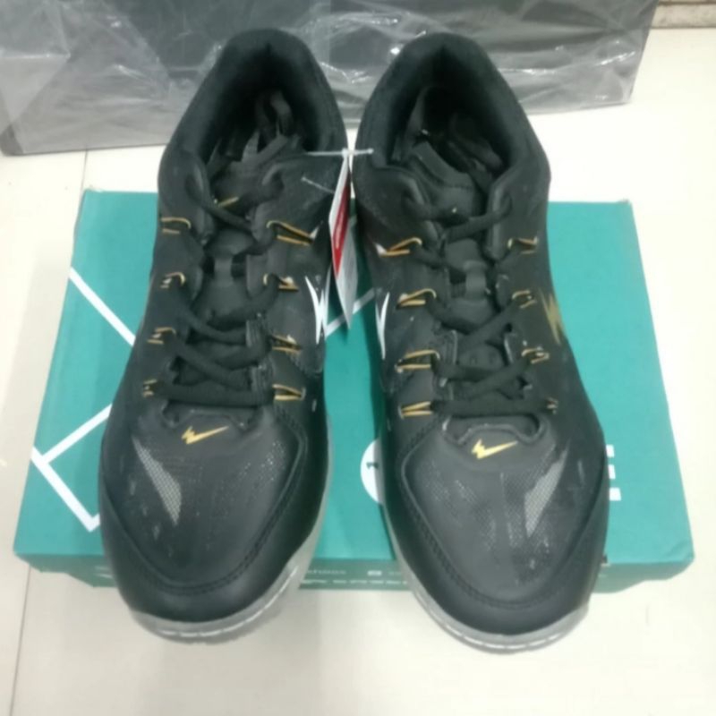Sepatu Badminton Eagle PNR Superblast Hitam Emas
