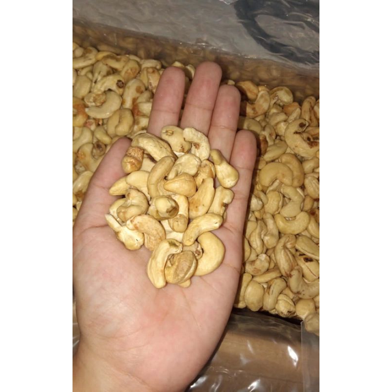 

Mete Utuh Sulawesi Mentah Grade A Kiloan