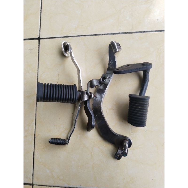 bosteep step depan Satria Fu 150 karbu original