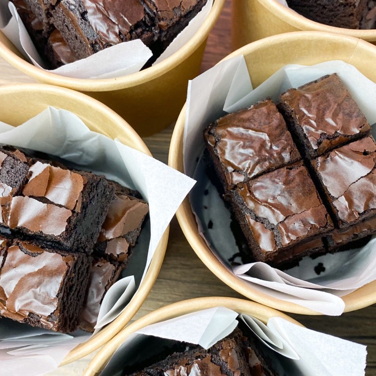 

FUW284 TERBARU Fudgy Brownies Bites 8oz 8pcs Available Ramadan Edition