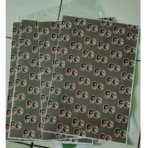 

KERTAS_KADO_CUSTOM